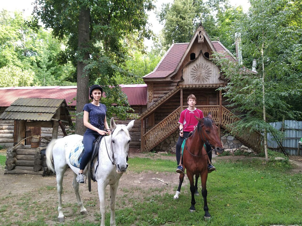 Катания на лошадях вдвоём. Конный клуб Konipark в Самаре